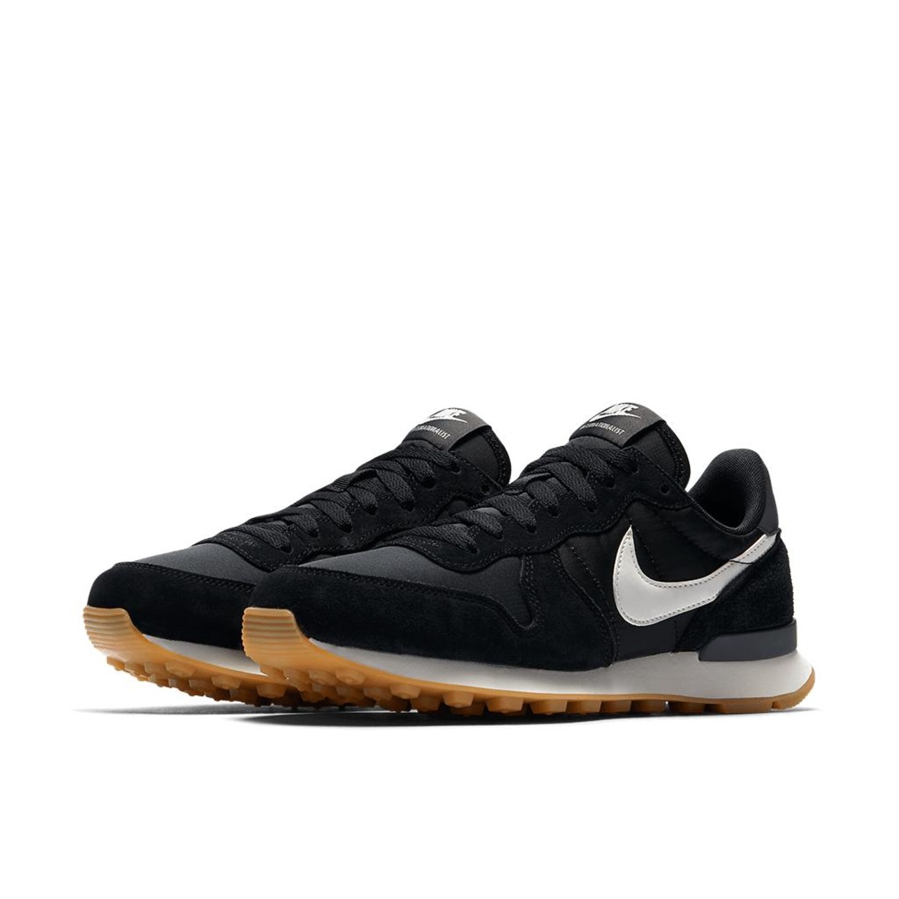 Black 2024 nike internationalist