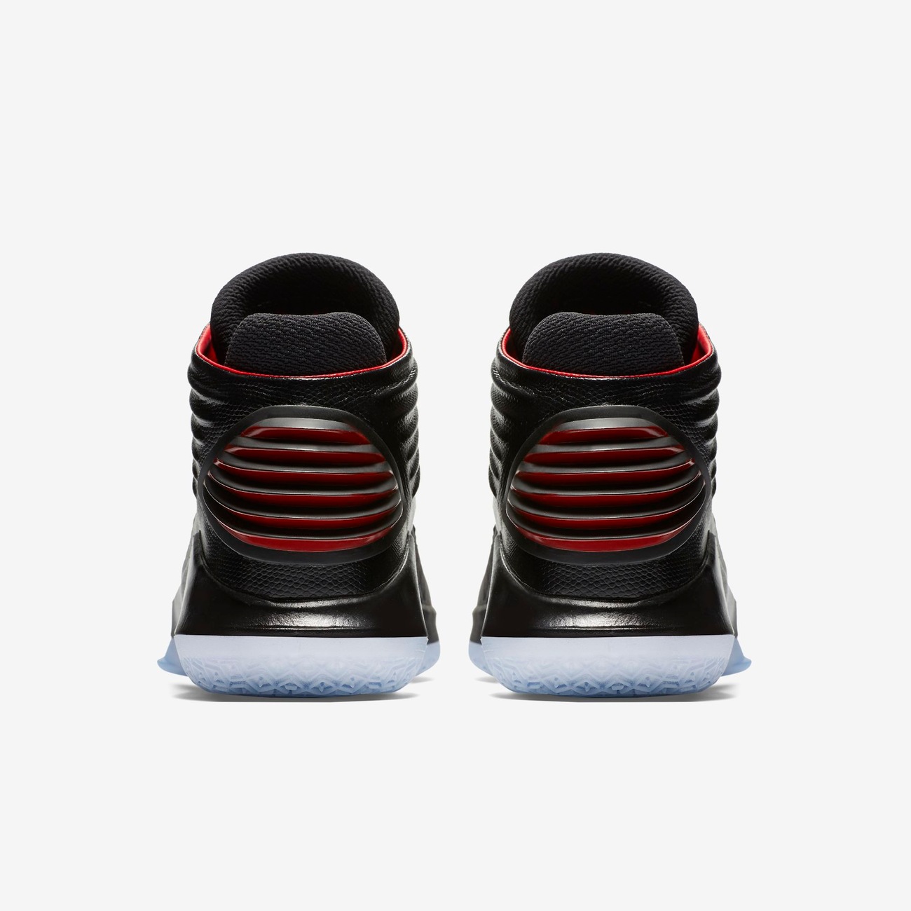 Tênis Air Jordan XXXII Mid Masculino - Nike