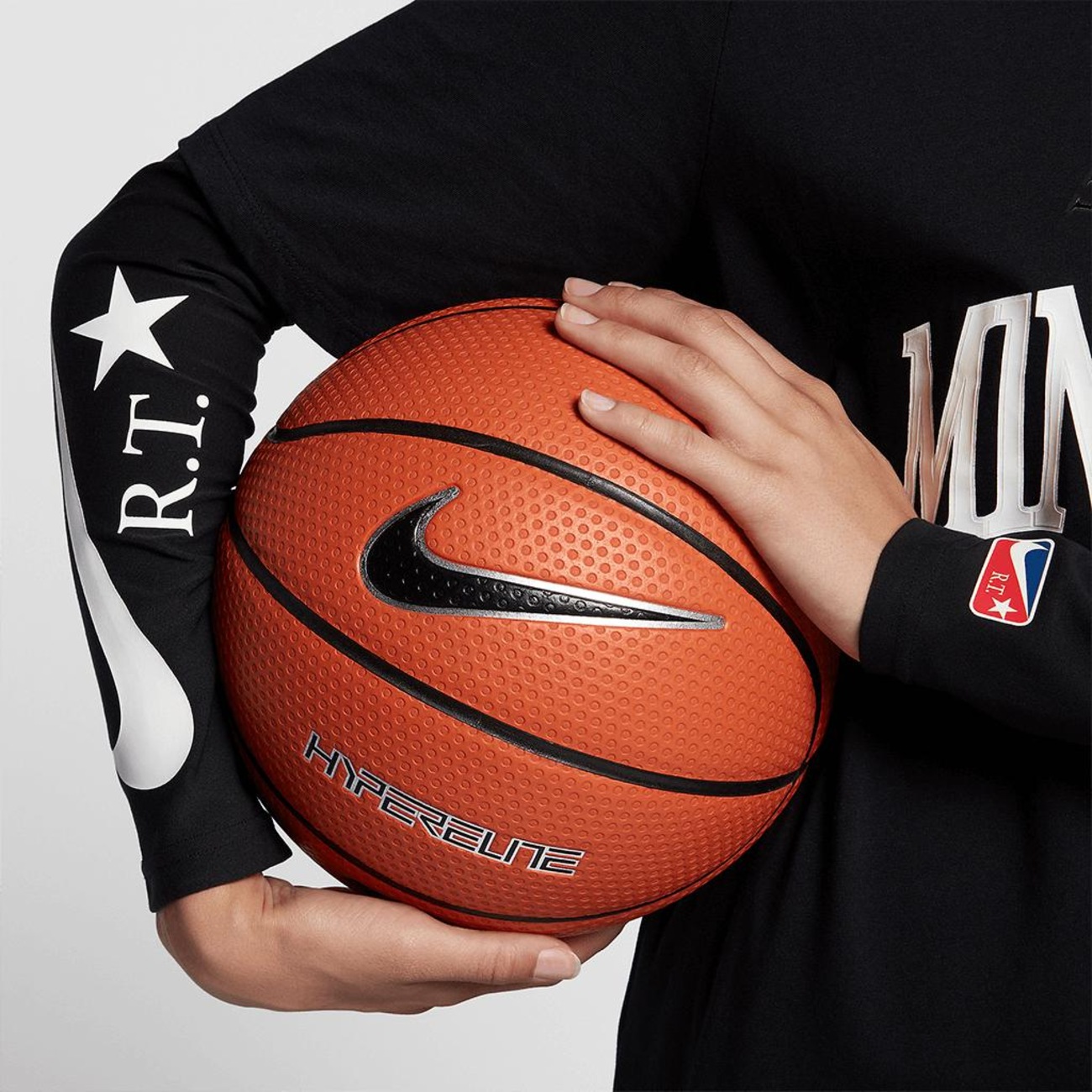 Manguito Nikelab x Riccardo Tisci Feminino - Nike