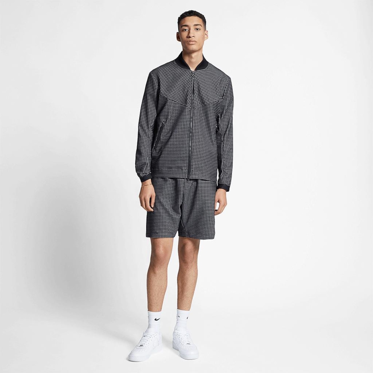 Nike tech pack hotsell grid shorts