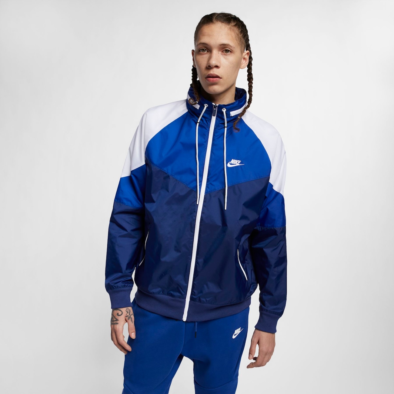 Jaqueta Nike Masculina Sportswear Windrunner - Azul DA0001 - CARINHA DAS  MARCAS