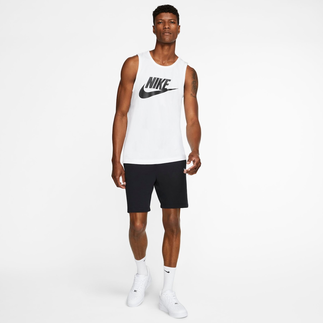 Camiseta Nike Sportswear Masculina - Foto 4