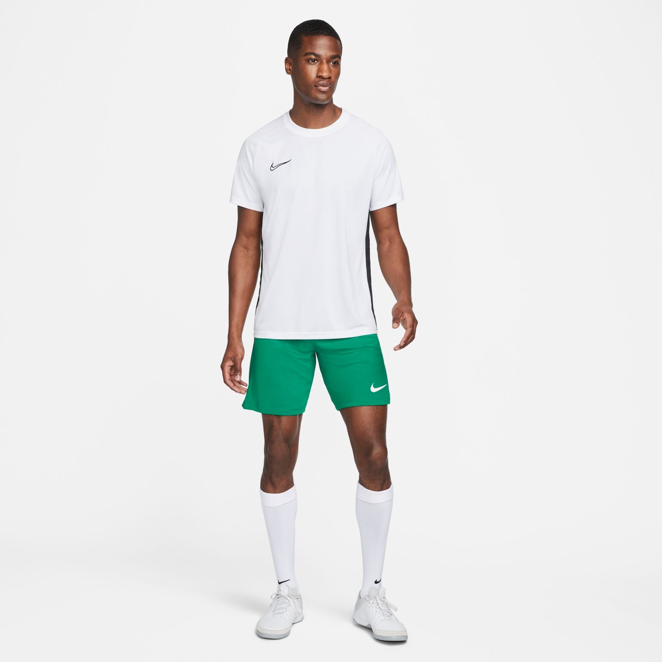Conjunto COLORIDO NIKE Kit Shorts Bermuda + Camiseta Nike Masculina Dri Fit  e Refletivo MAIS VENDIDO DO BRASIL - Escorrega o Preço