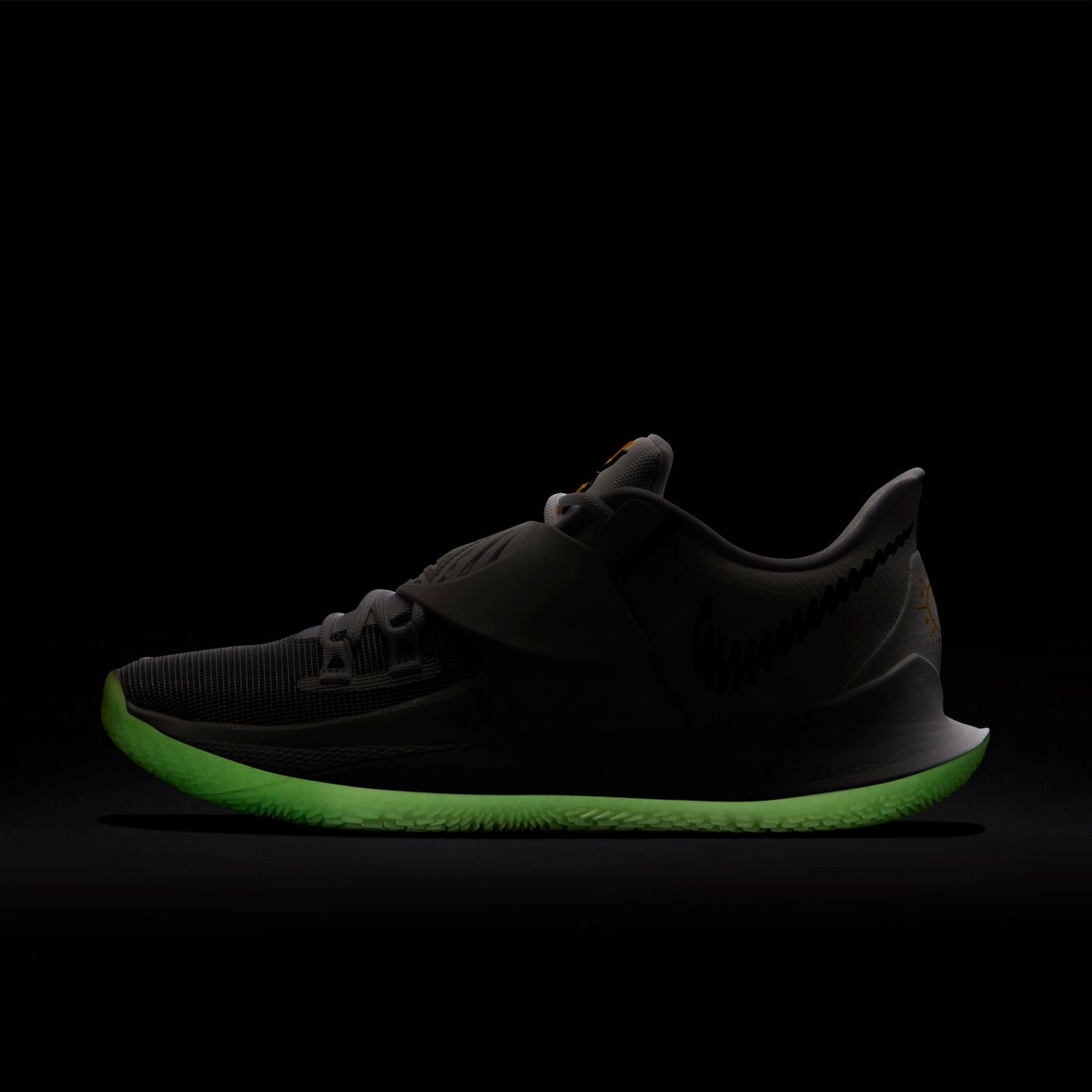 kyrie irving low 3 moon