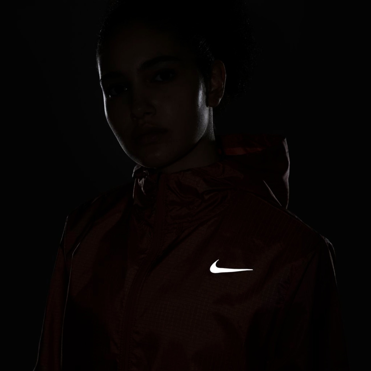 Jaqueta Nike Essential Feminina - Foto 7