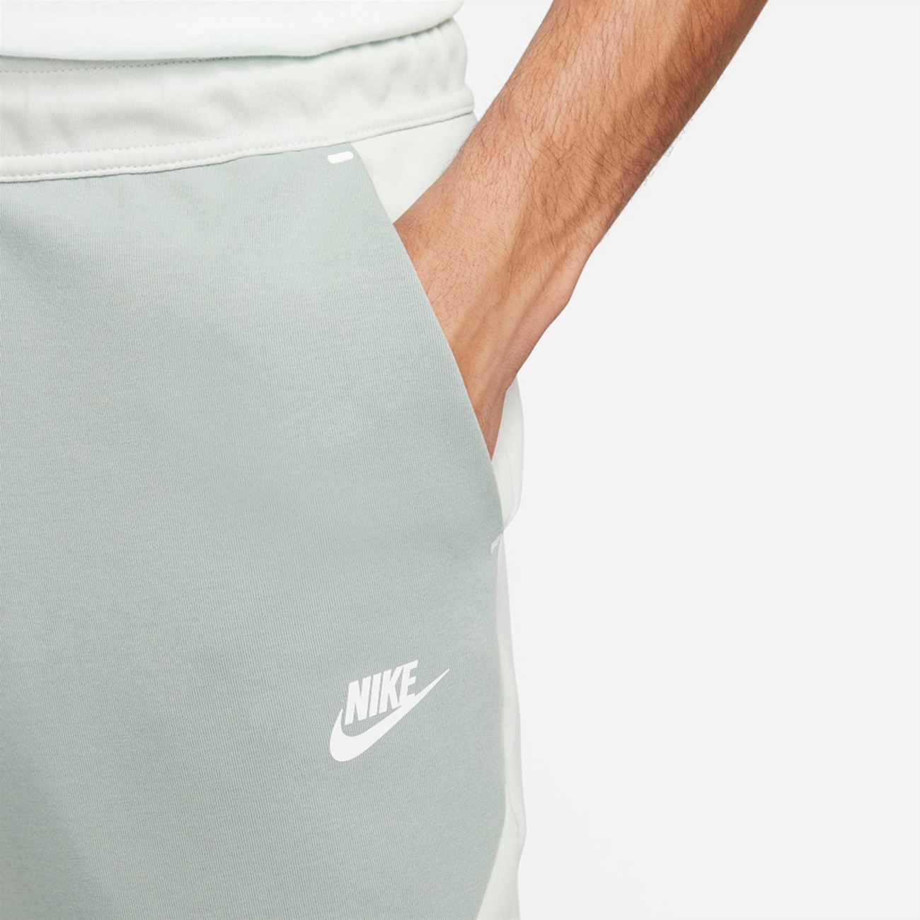Calça Nike Sportswear Tech Fleece Masculina - Foto 3