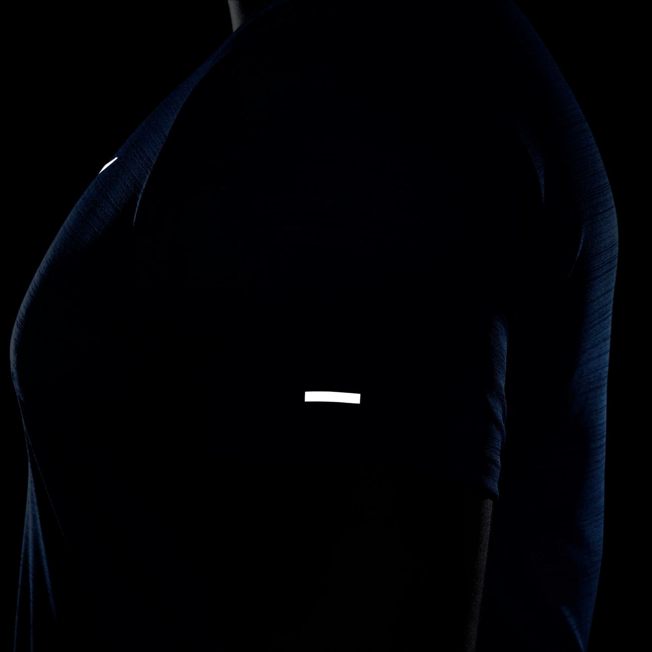 Camiseta Nike Dri-FIT Miler Masculina - Foto 8