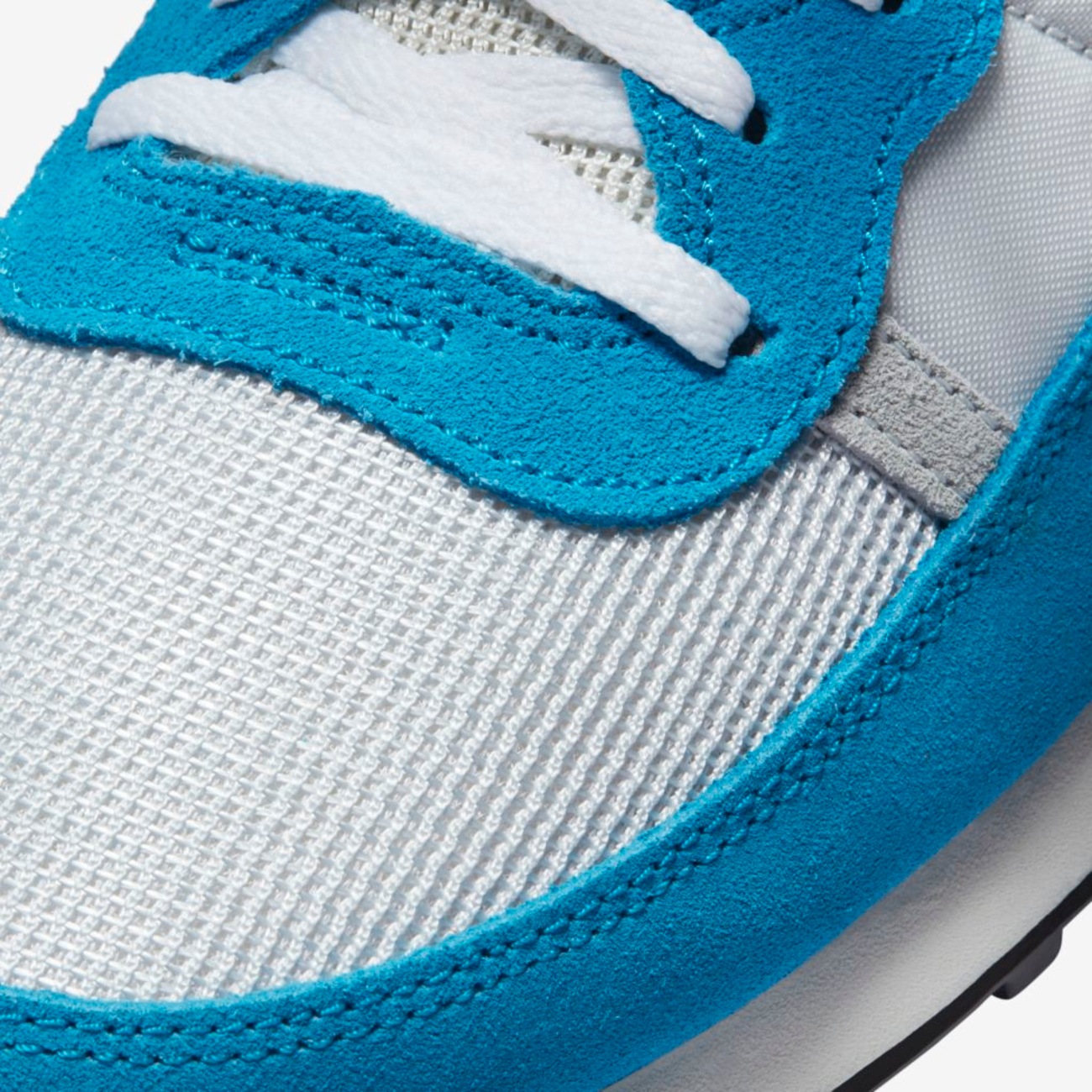 nike challenger og pure platinum laser blue