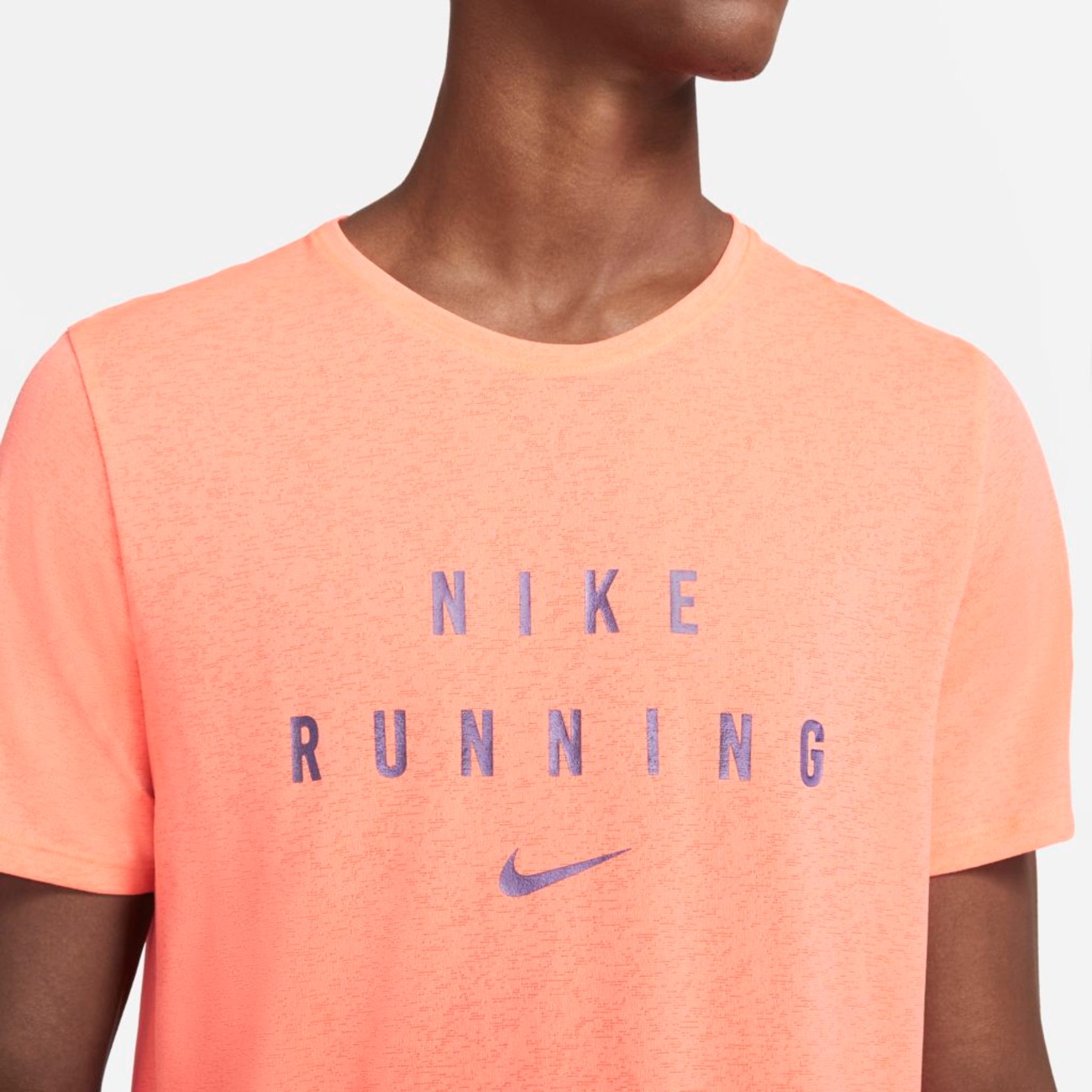 Camiseta Nike Dri-FIT Miler Run Division Masculina - Foto 3