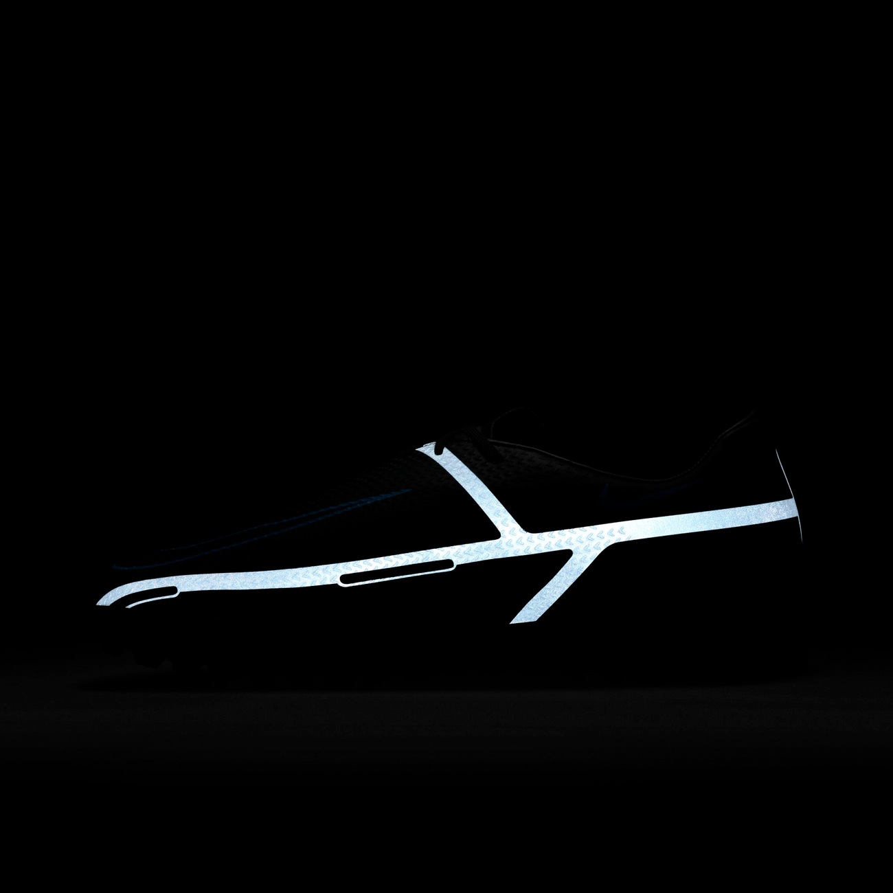 nike phantom gt2 academy society