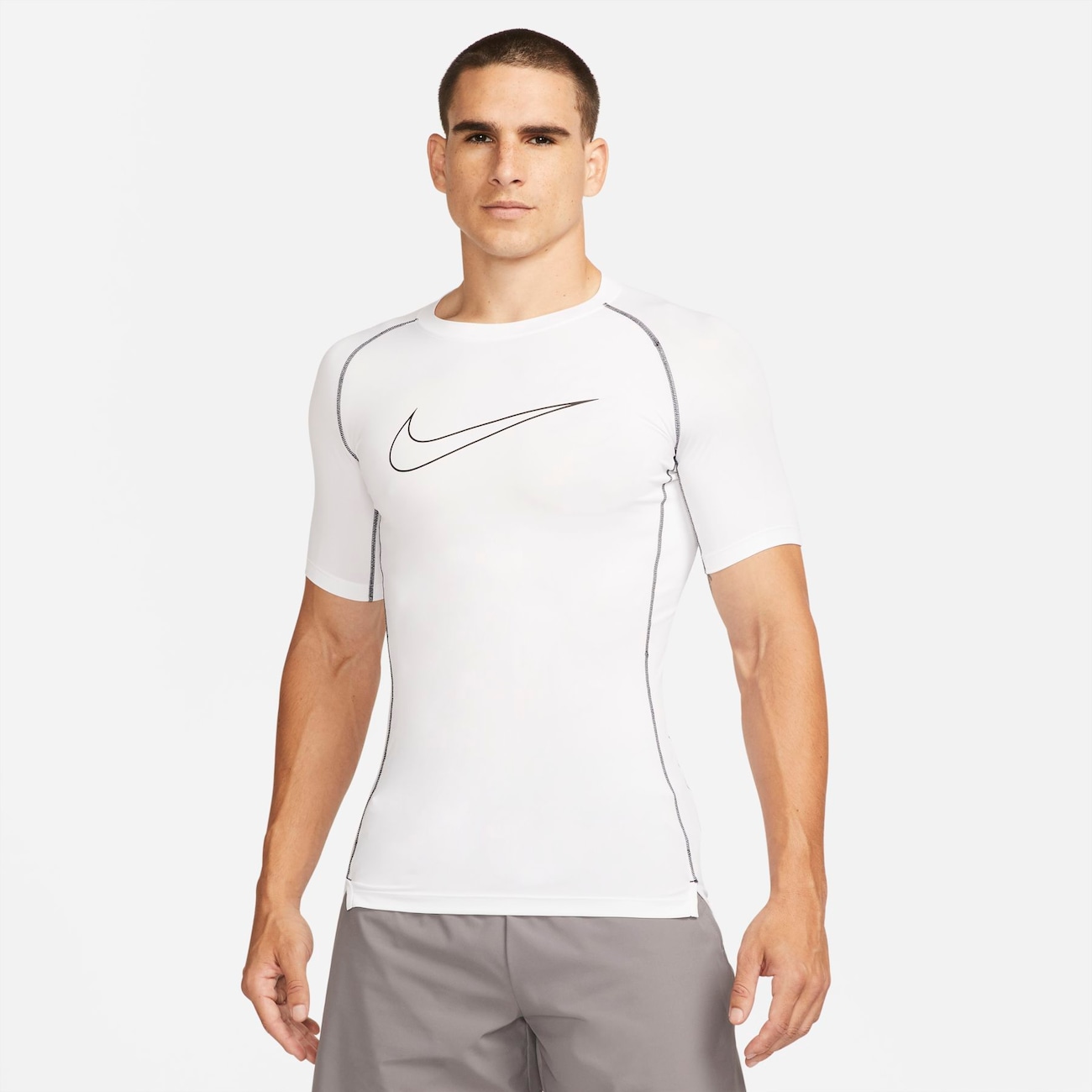 Kortærmet Nike Pro Dri-FIT-overdel med tætsiddende pasform til mænd - hvid