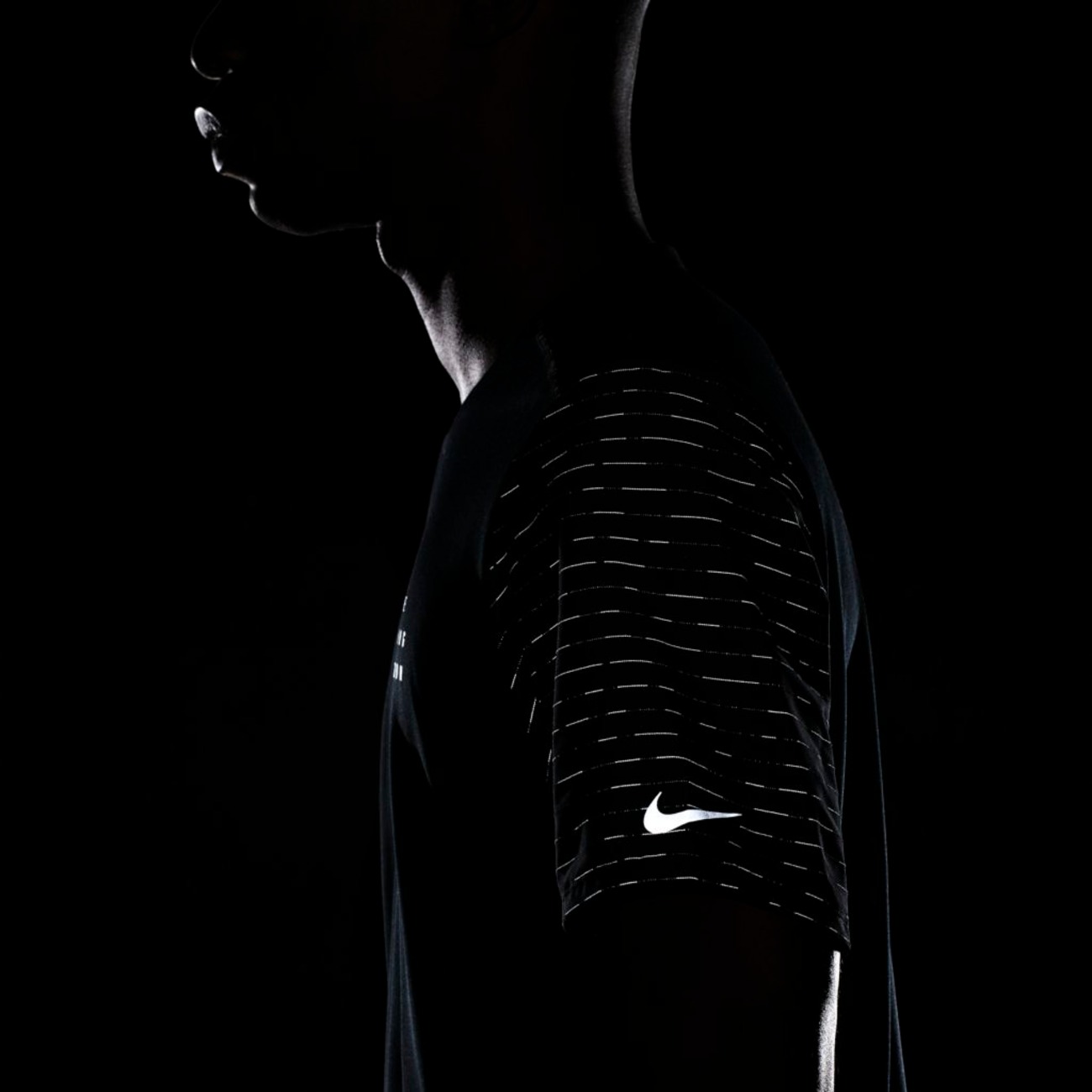 Camiseta Nike Dri-FIT Rise 365 Run Division Masculina - Foto 8
