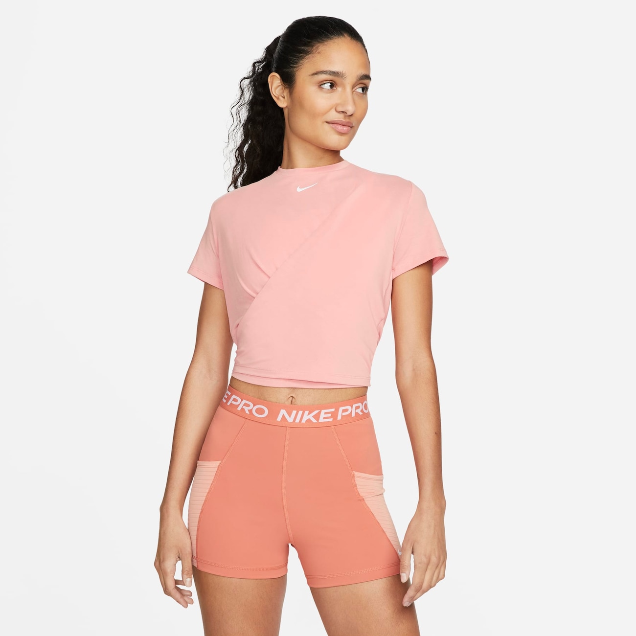 Camiseta Nike Dri-FIT One Luxe Feminina