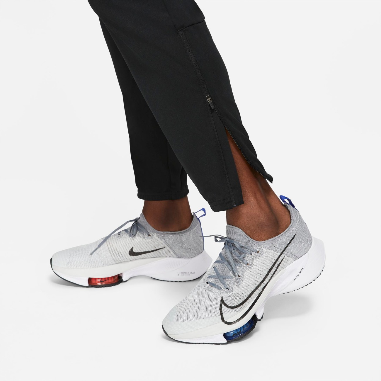 Calça Nike Dri-FIT Challenger Masculina - Foto 17