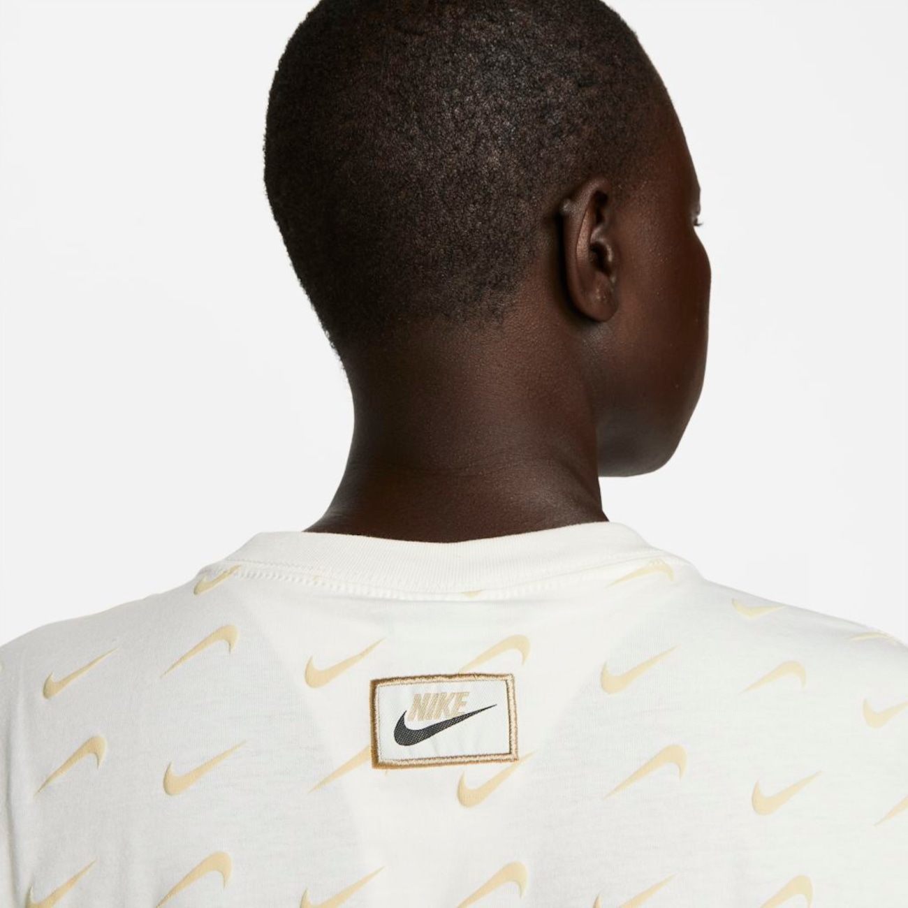 Camiseta Nike Sportswear Icon Clash Feminina - Foto 4