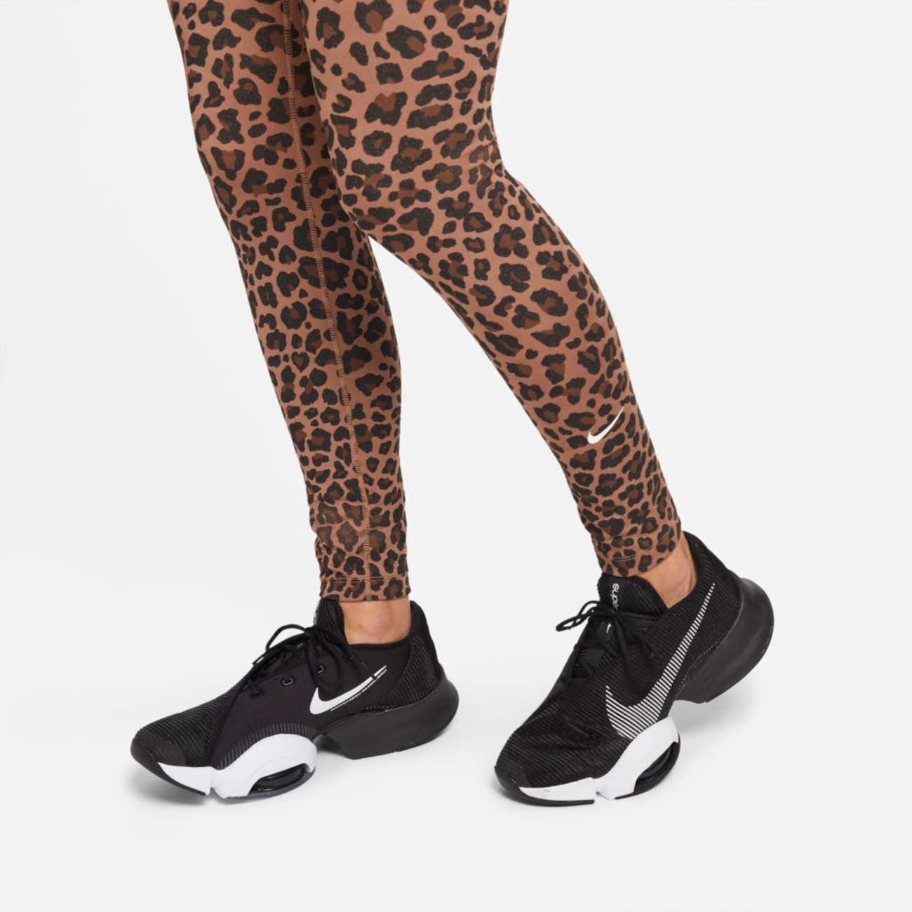 Legging Nike Dri-FIT One Feminina - Foto 4