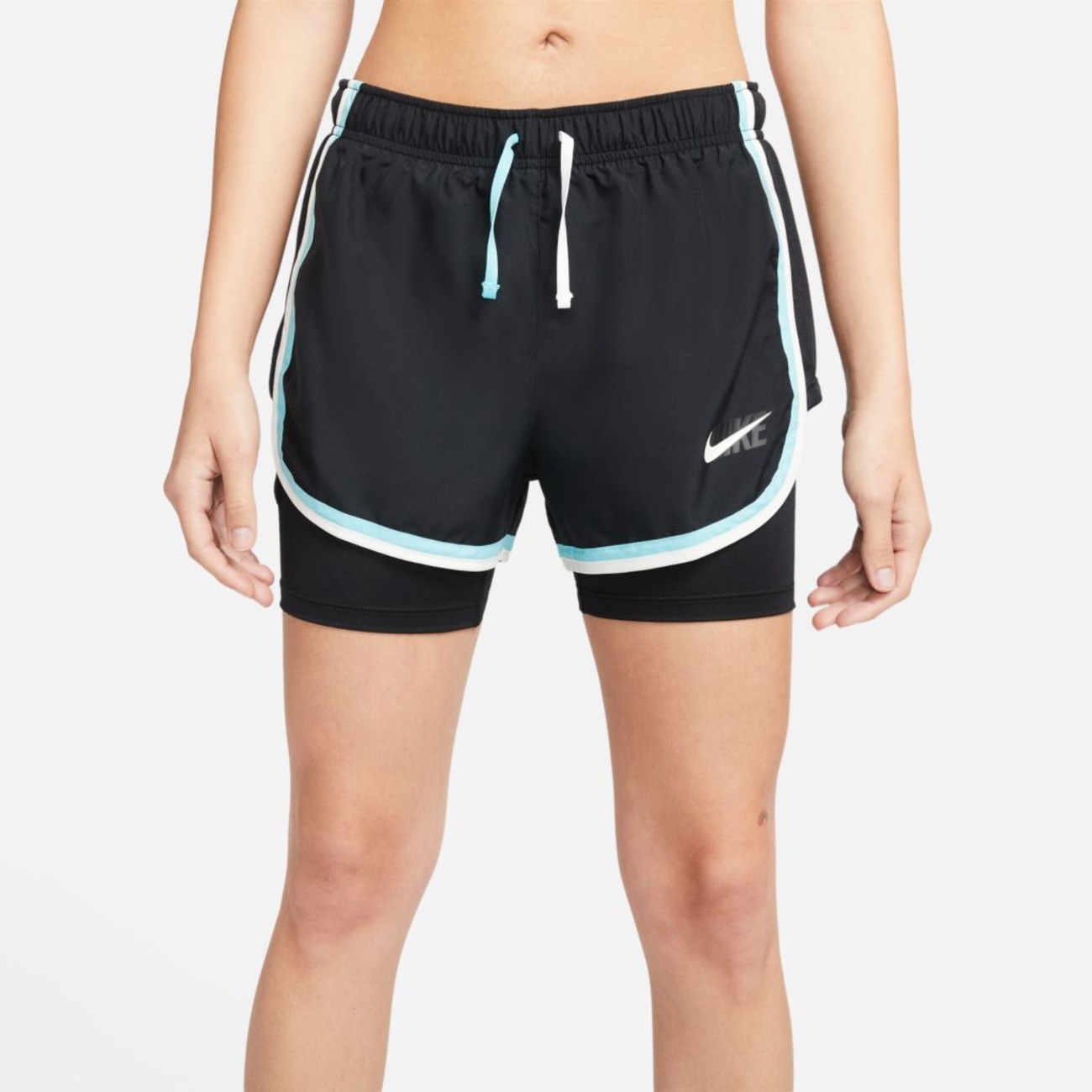 Shorts Nike Dri-FIT Icon Clash Tempo Feminino - Foto 2