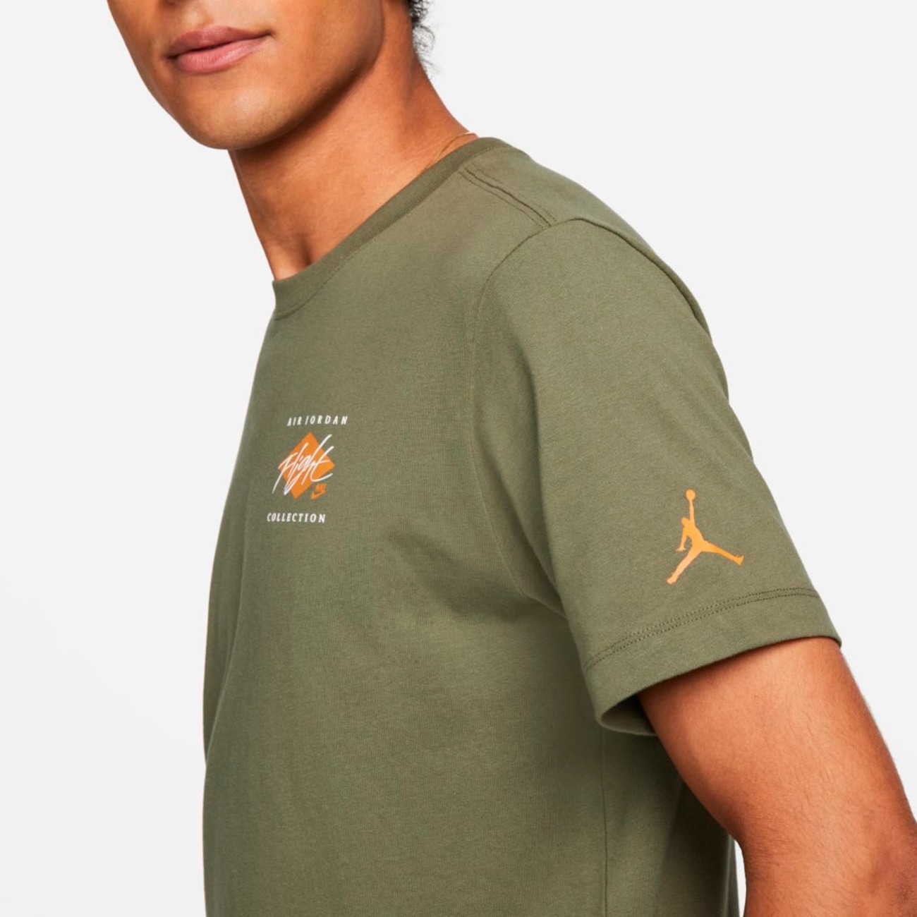 Camiseta Jordan Flight Essentials Masculina - Foto 4