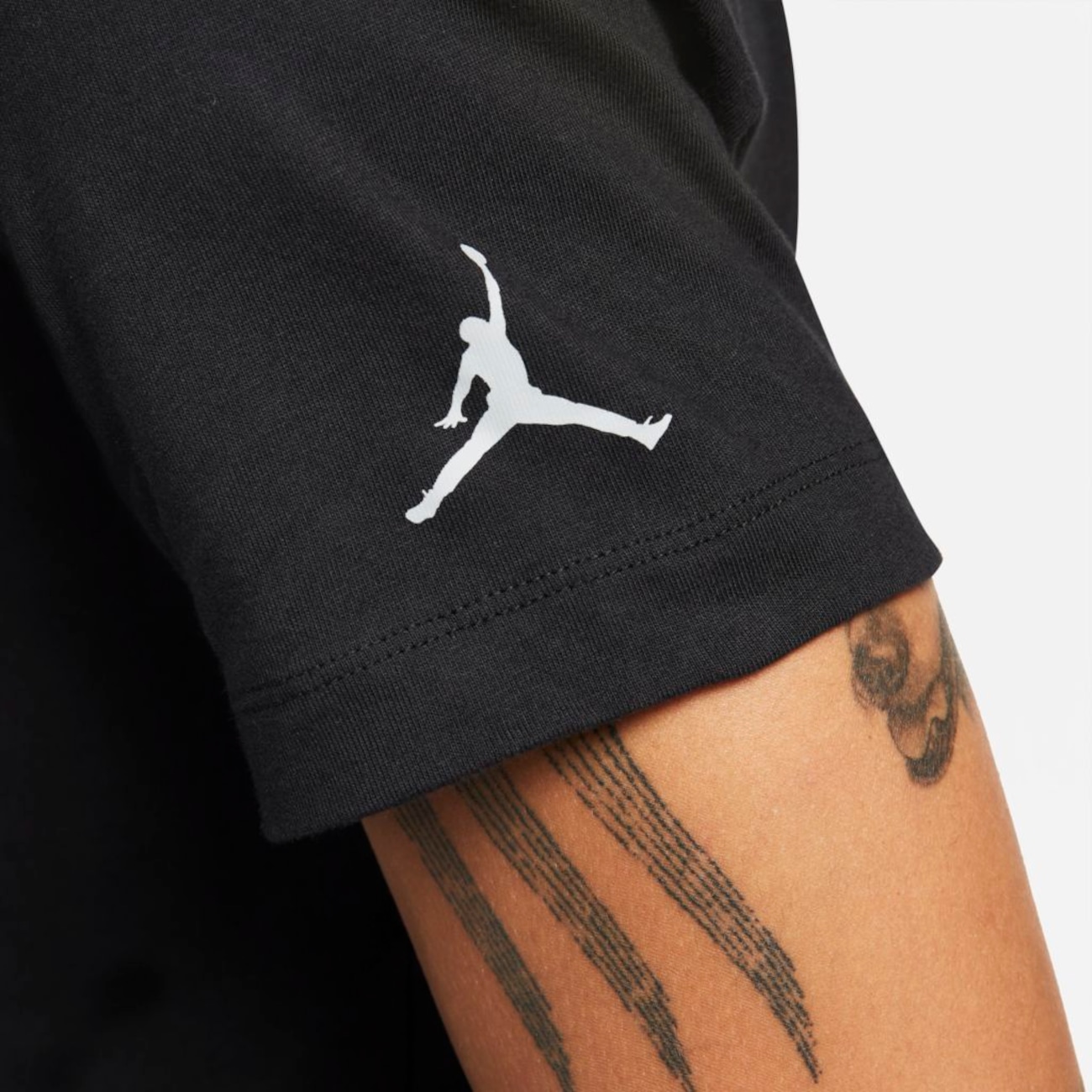 Camiseta Jordan Flight Essentials Masculina - Foto 5