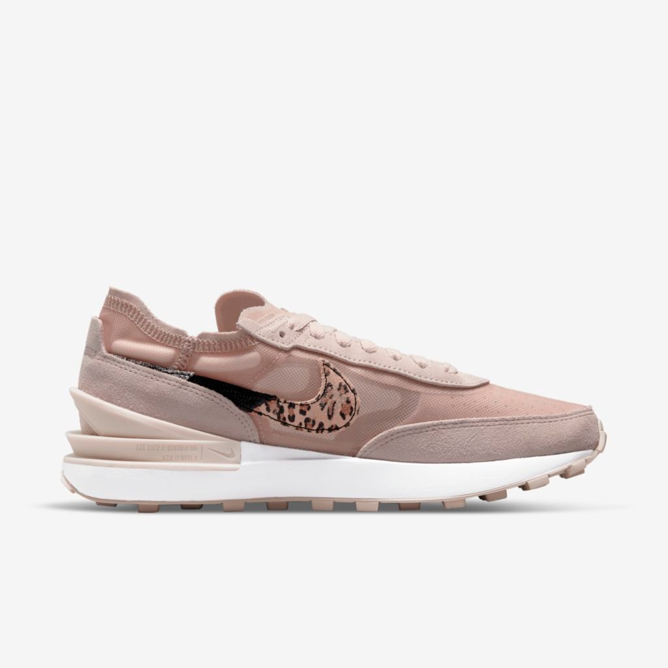 Oferta de Tênis Nike Sportswear Waffle One SE Feminino Nike Just Do It