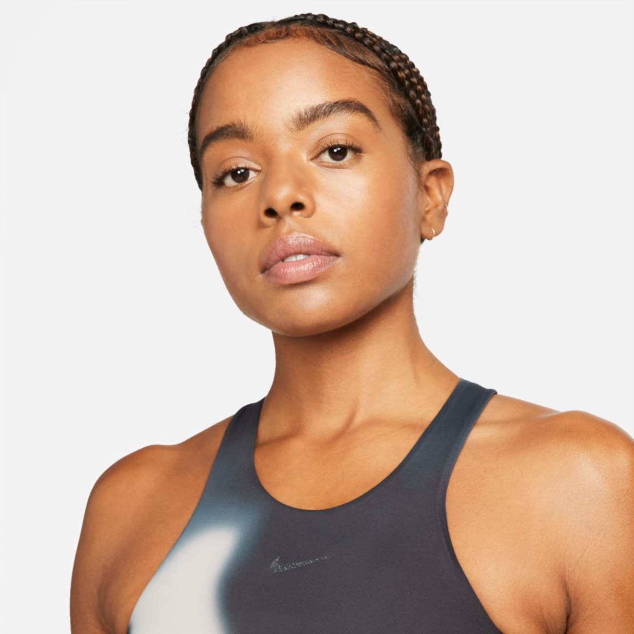Top Nike Yoga Dri-Fit Swoosh Feminino - Foto 3