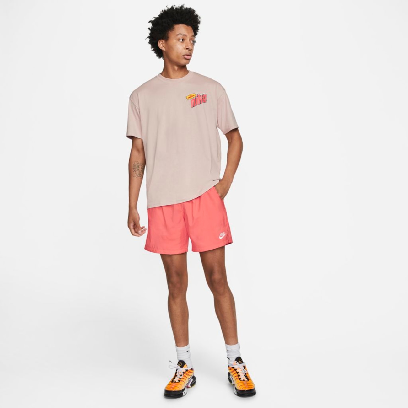 Camiseta Nike Sportswear Masculina - Foto 5