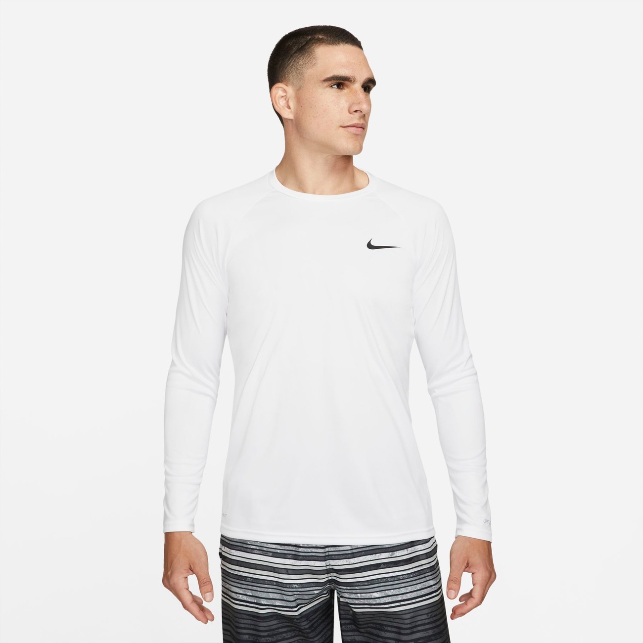 Camiseta Nike Hydroguard Essential UV Masculina - Foto 1