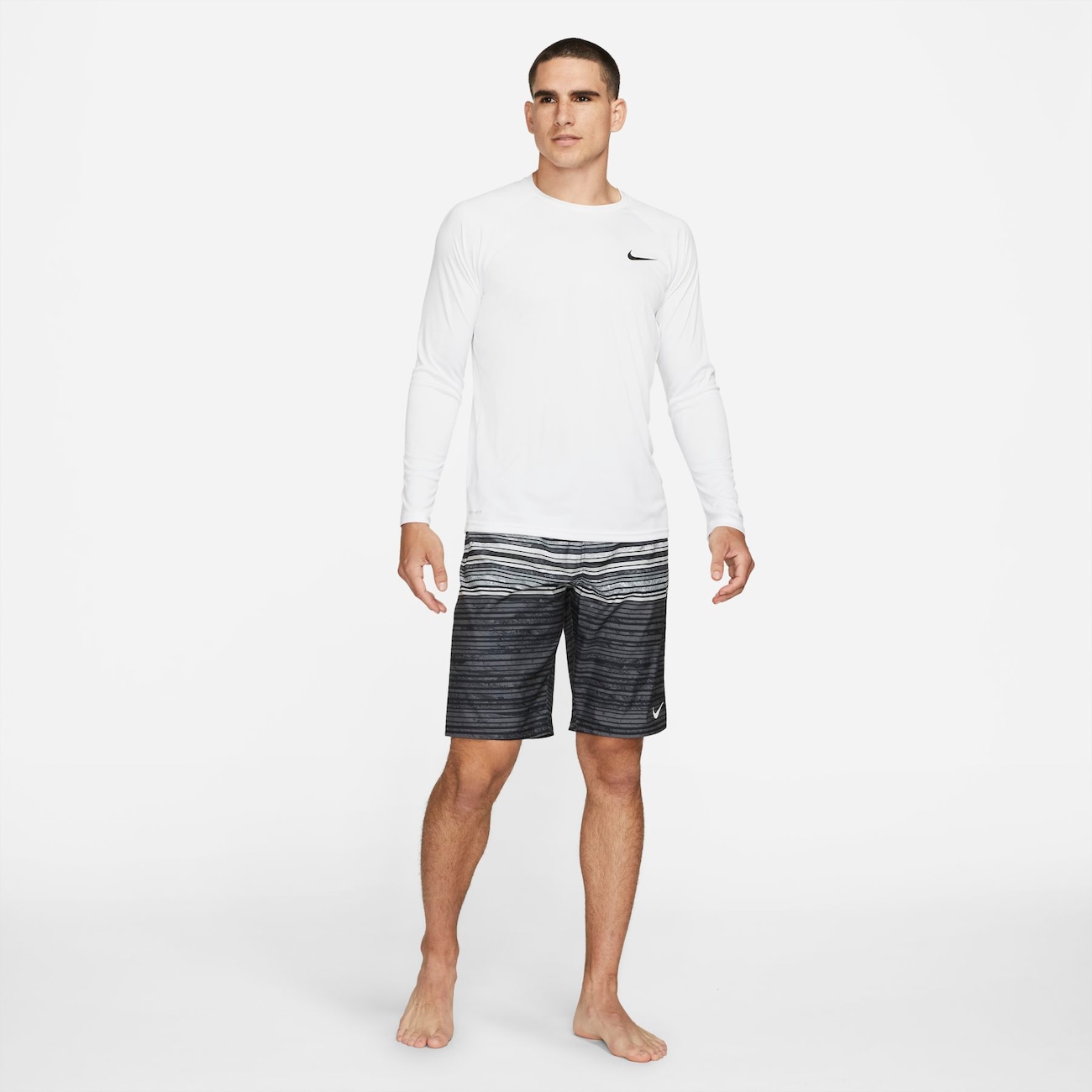 Camiseta Nike Hydroguard Essential UV Masculina - Foto 6