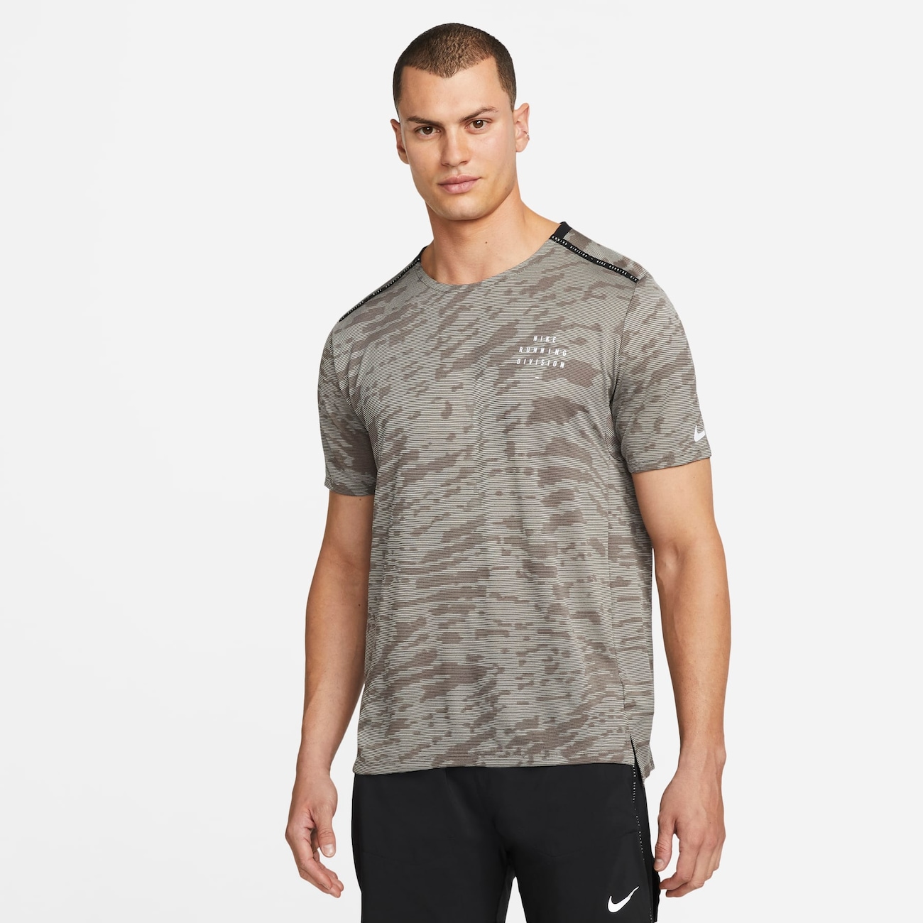Camiseta Nike Run Division Rise 365 Masculina - Nike