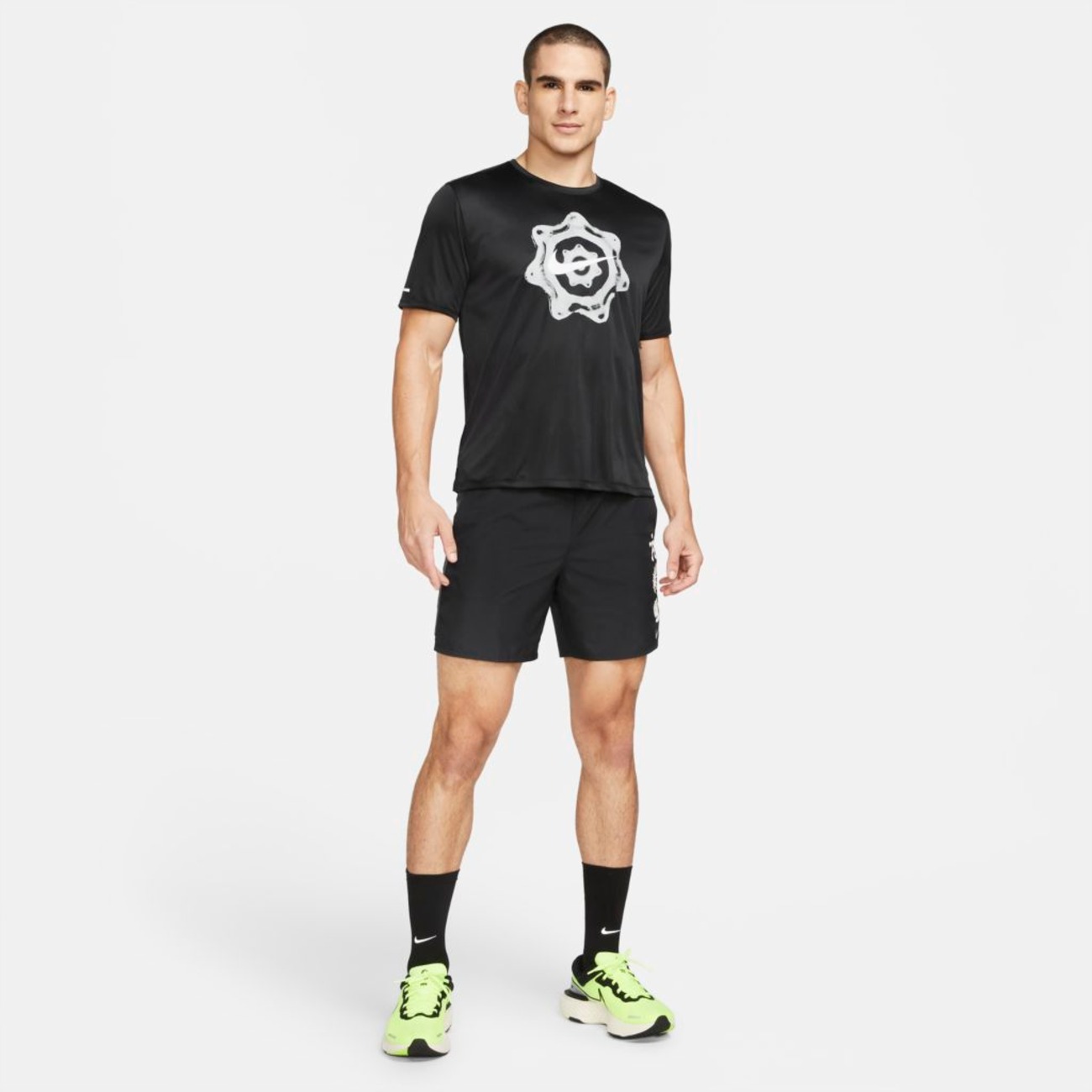 Camiseta Nike Dri-FIT Wild Run Miler Masculina - Foto 11