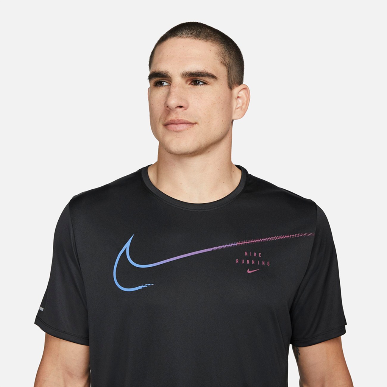 Camiseta Nike Dri-FIT Run Division Miler GX Masculina   - Foto 3