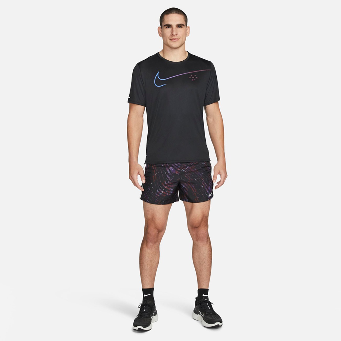 Camiseta Nike Dri-FIT Run Division Miler GX Masculina   - Foto 4
