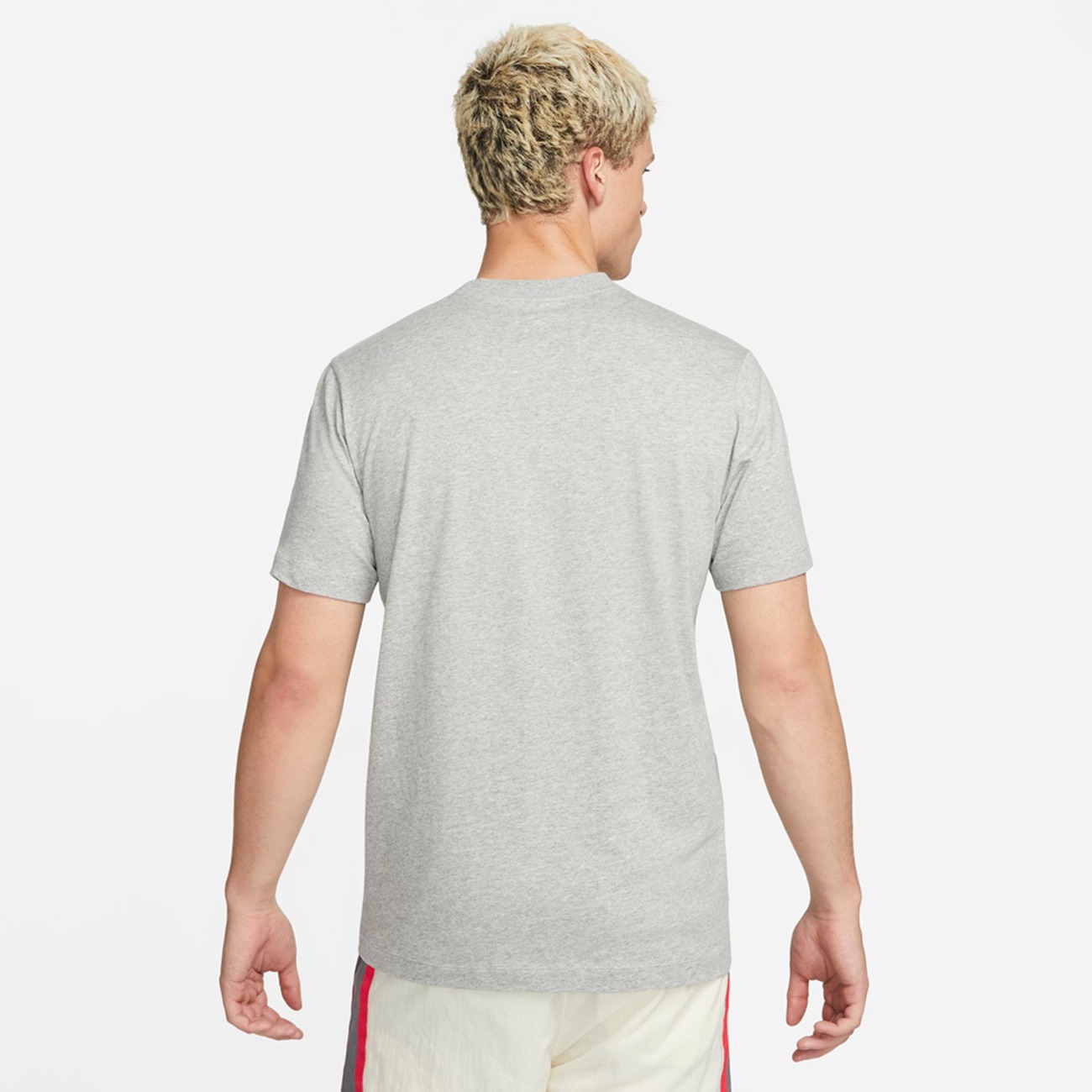 Camiseta Nike Sportswear Swoosh League Masculina - Foto 2