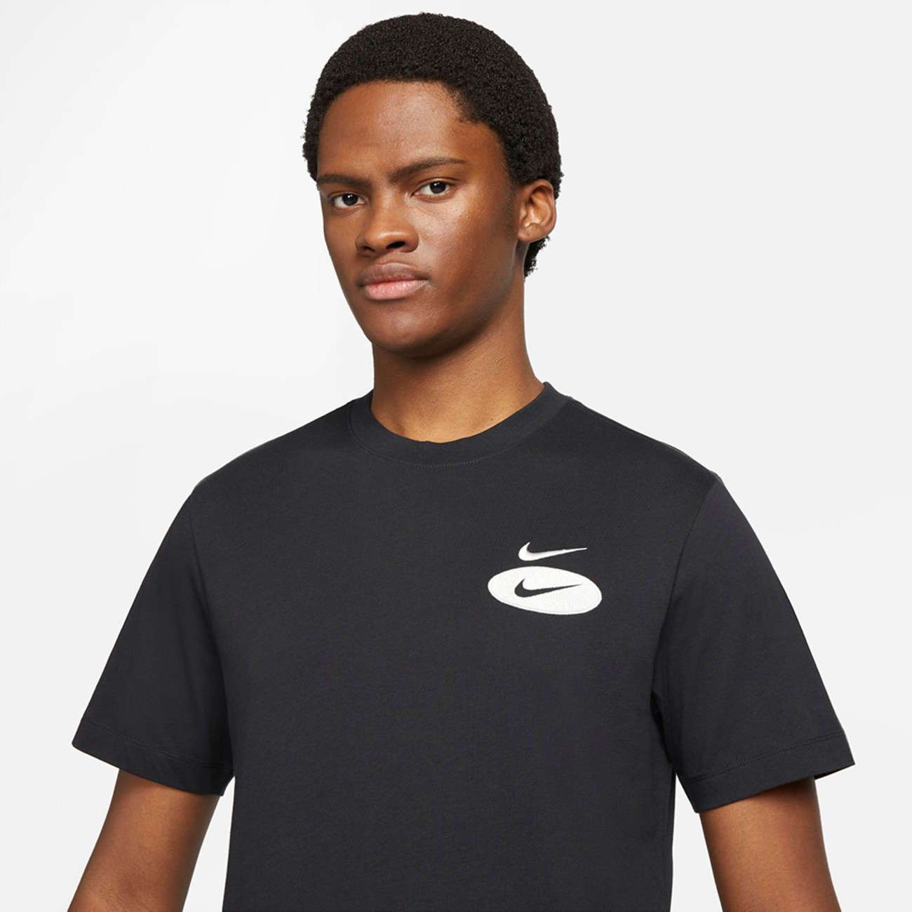 Camiseta Nike Sportswear Swoosh League Masculina - Foto 6