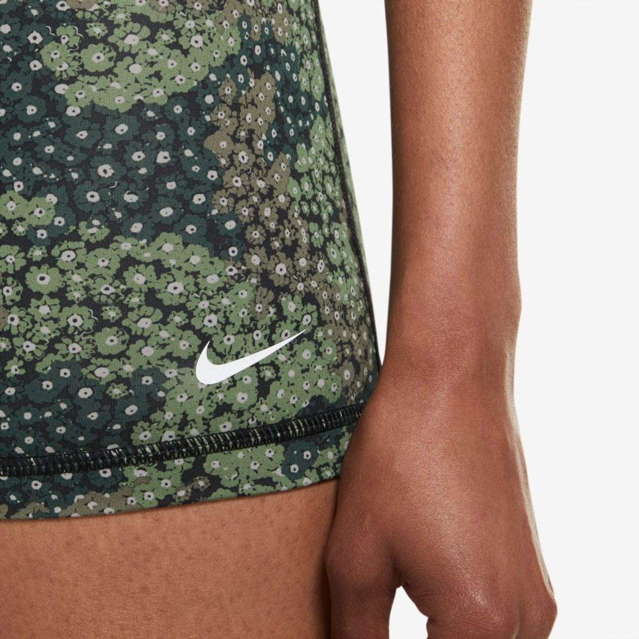 Shorts Nike Pro Dri-FIT Feminino - Foto 7