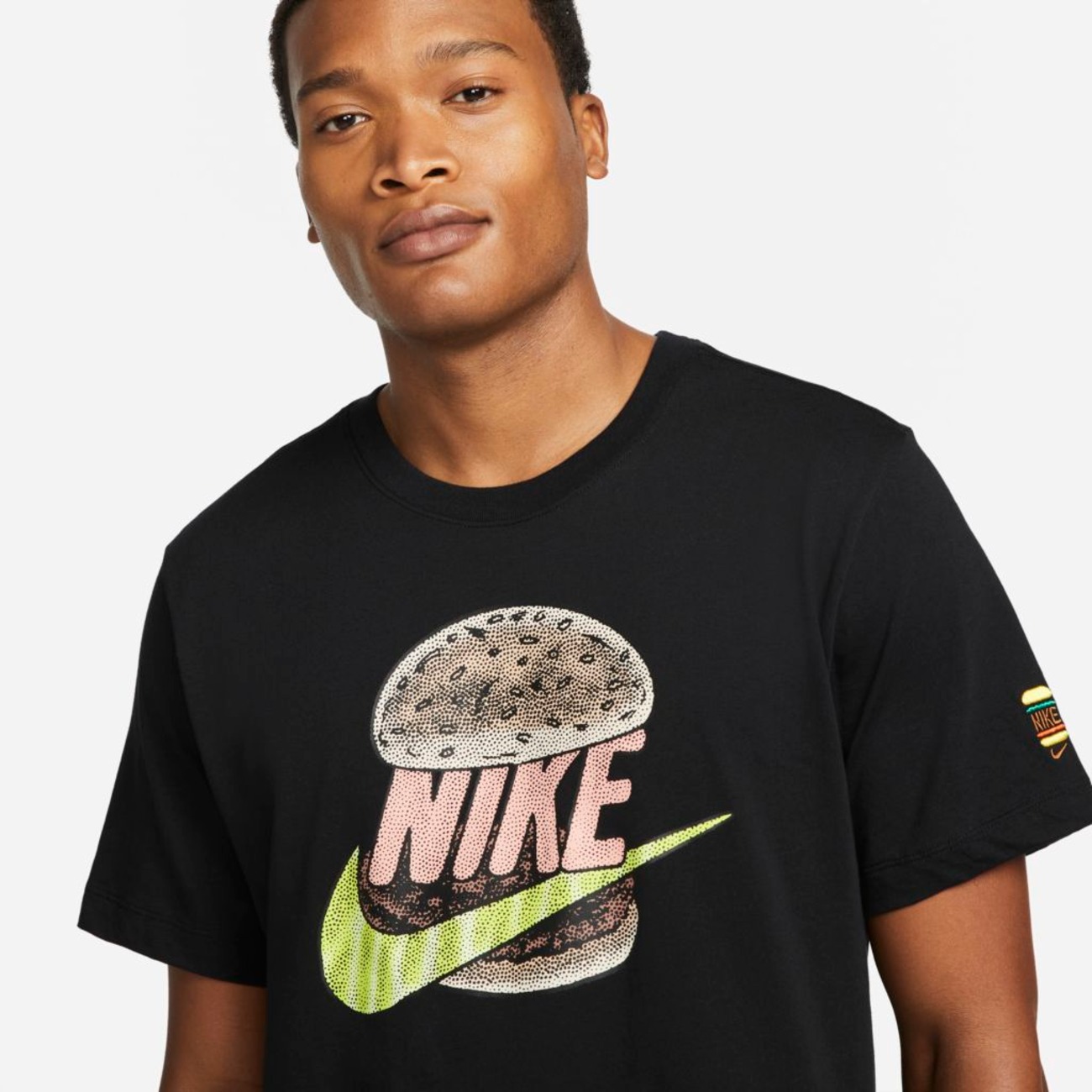 Camiseta Nike Sportswear Masculina - Foto 3