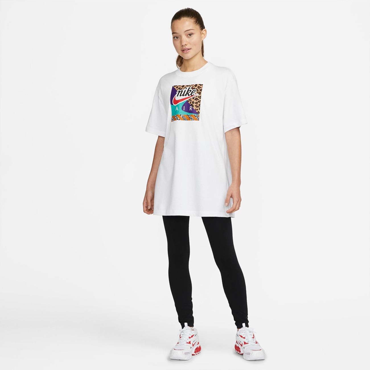 Camiseta Nike Sportswear Feminina - Foto 4