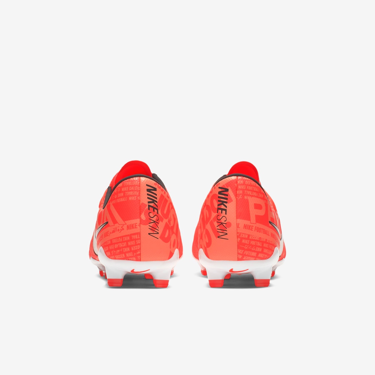 Chuteira Nike Phantom Venom Pro Campo - Nike