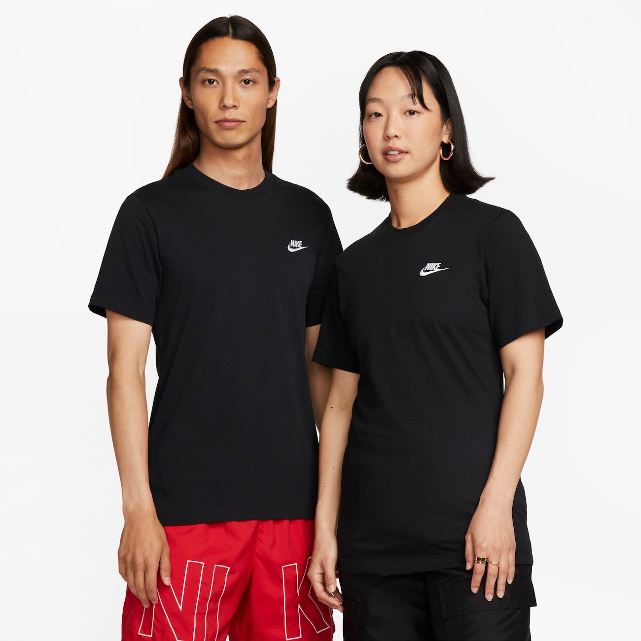 Camiseta Nike Sportswear Club Masculina - Foto 1