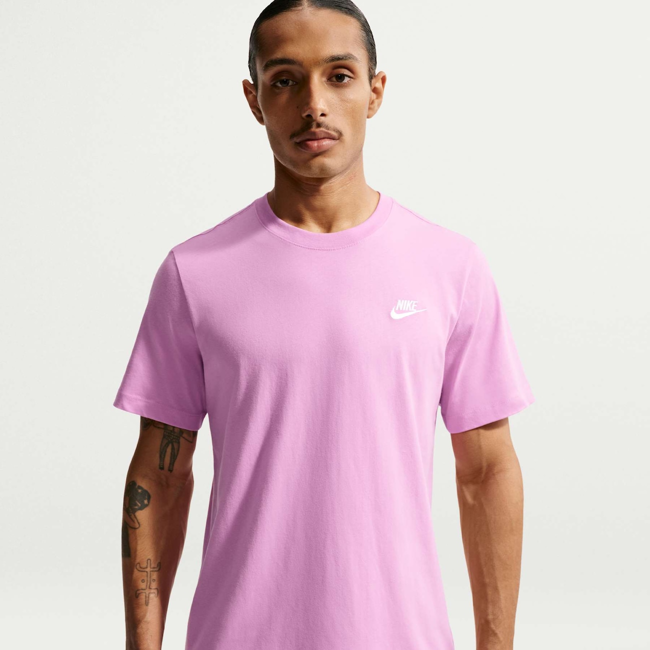 Camiseta Nike Sportswear Club Masculina