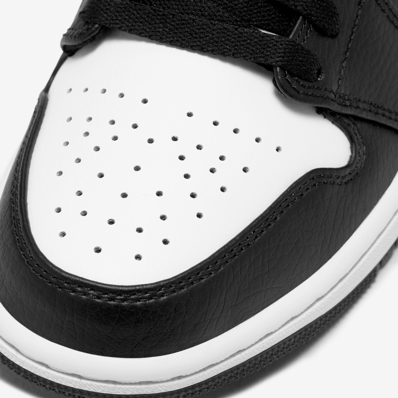 Air Jordan 1 Mid Black/White/Chile Red - Nike