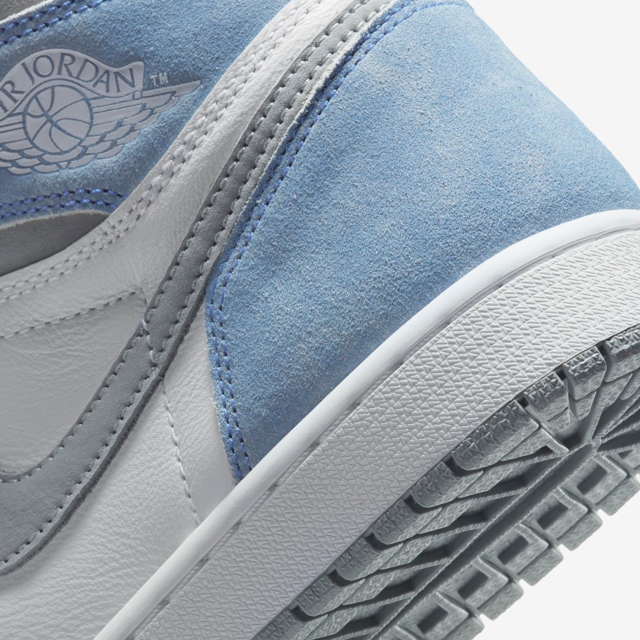 Nike Air Jordan 1 Retro ハイパーロイヤル　　High Air Jordan 1 Retro High OG Hyper Royal - Droper