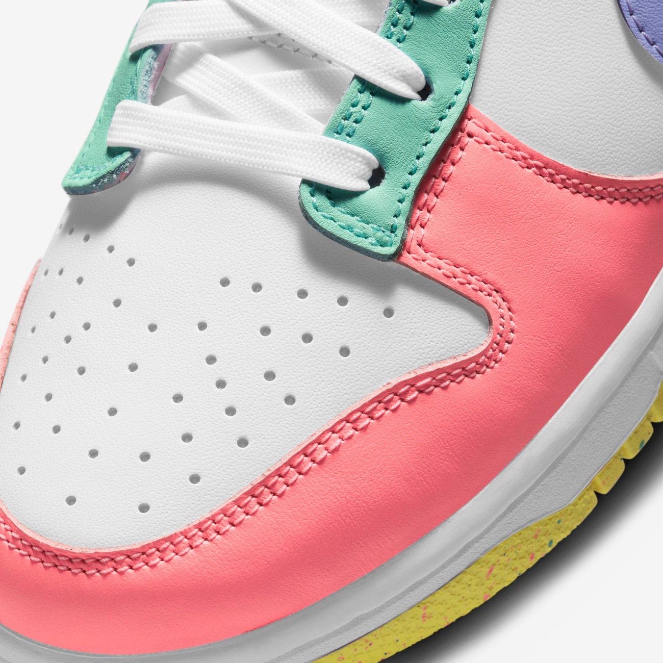 dunk low easter restock