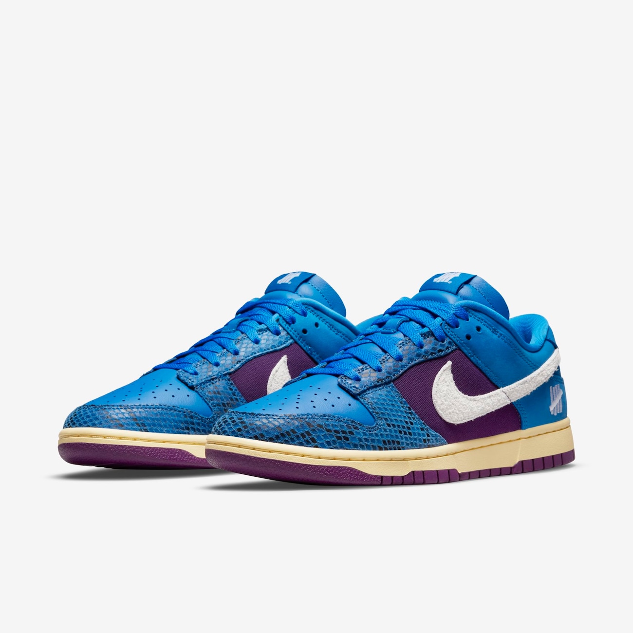 Dunk Low x UNDEFEATED 5 On It - Nike