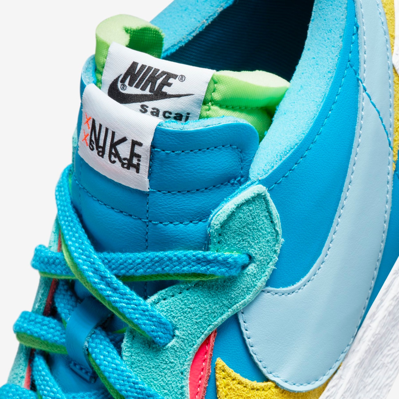 Sacai x KAWS Blazer Low - Nike