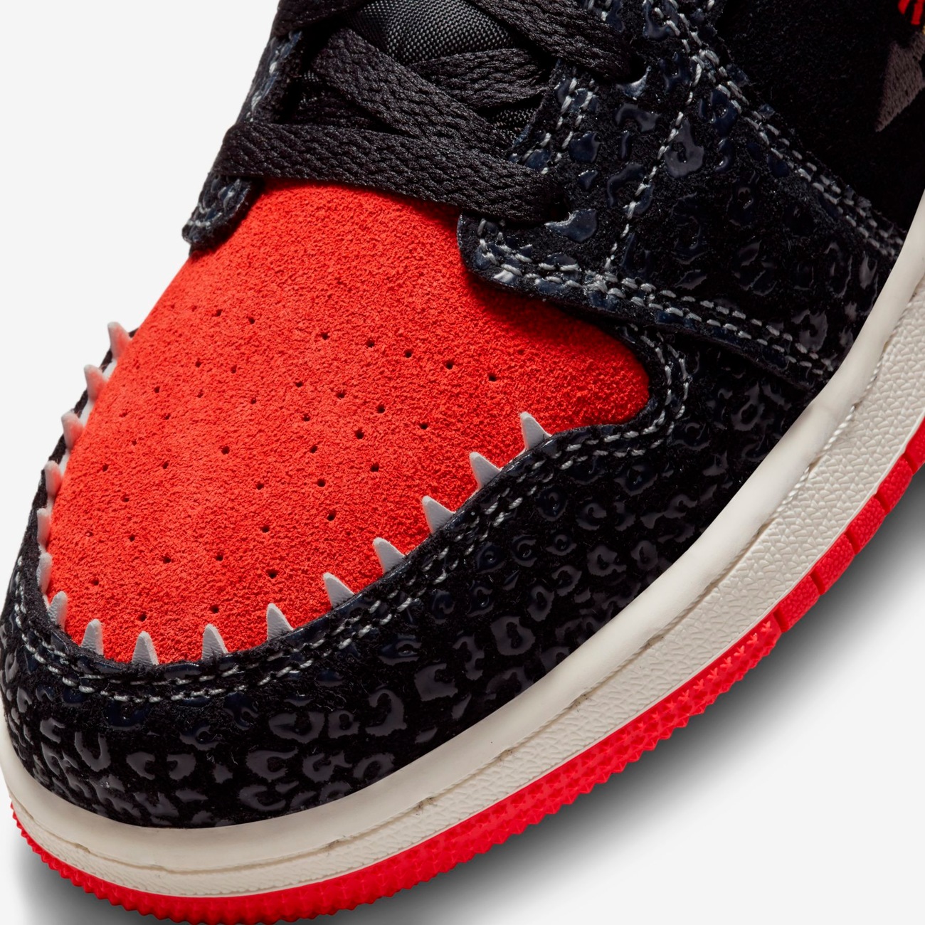 Tênis Air Jordan 1 Mid Infantil (34-38) Siempre Familia - Sneakers