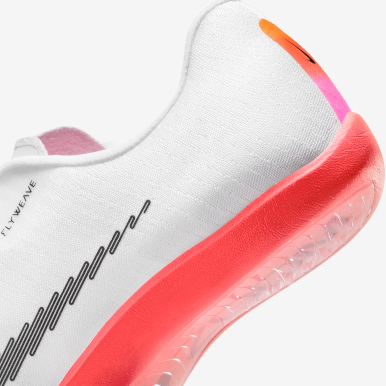Preços baixos em Nike Air Zoom Maxfly Proto White Total