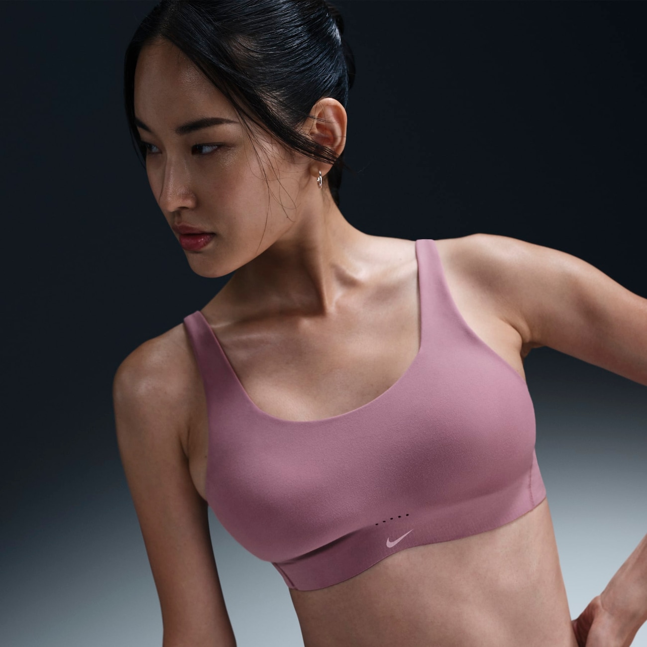 Top Nike Alate Coverage Feminino
