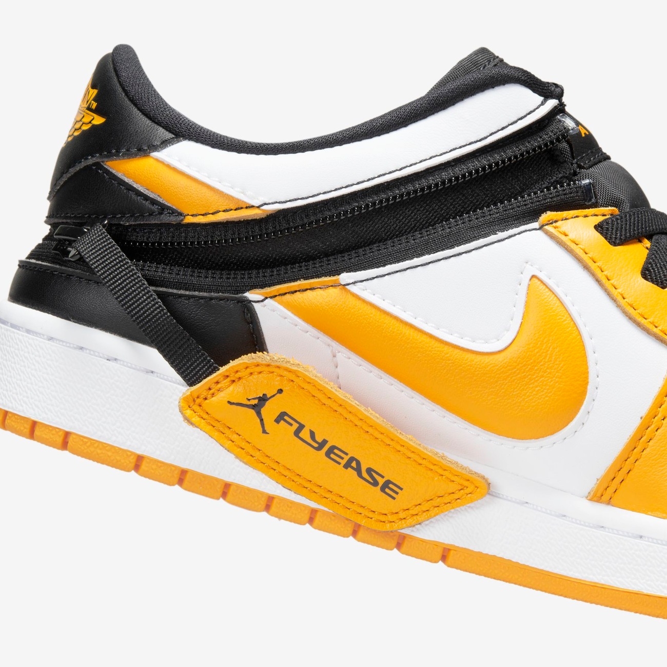 Tênis Air Jordan 1 Low FlyEase Masculino - Nike