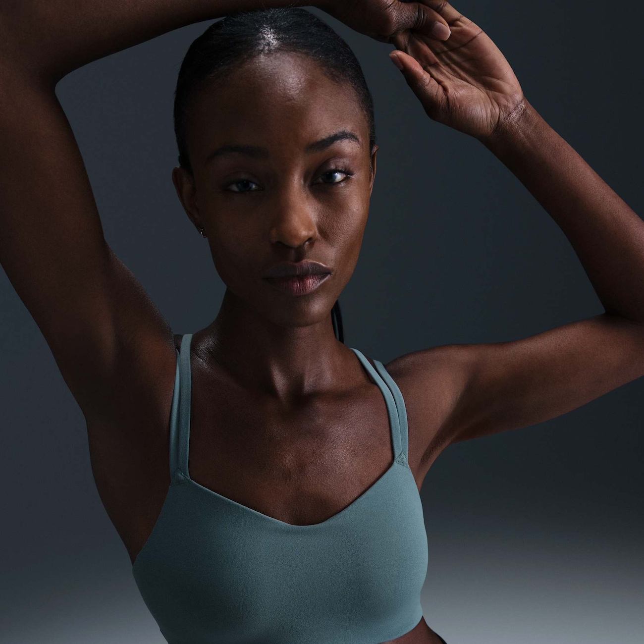 Top Nike Dri-FIT Alate Trace Feminino